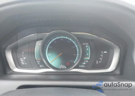 2016 Volvo Xc60 T5 Drive-E Premier from USA, damaged, VIN YV440MDK3G2794251